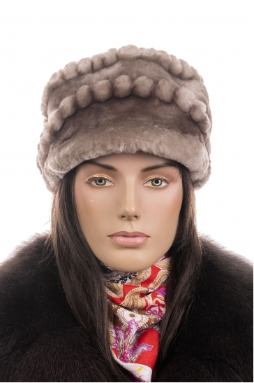 Меховая шапка женская из мутона