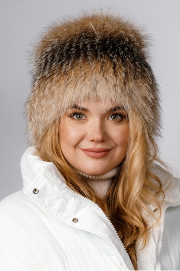 Меховая шапка женская из блюфроста