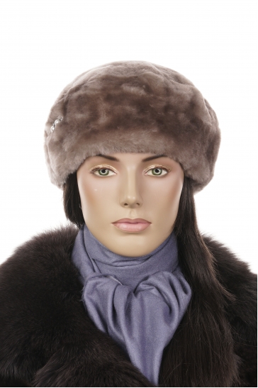 Шапка женская из мутона