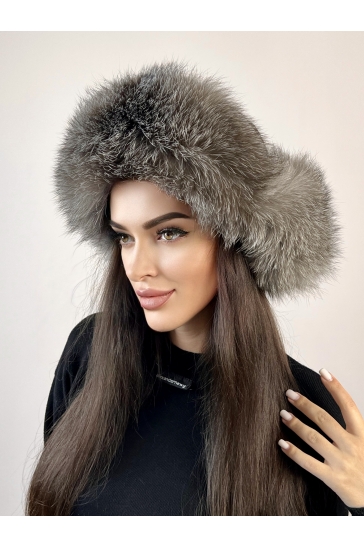 Меховая шапка женская из натуральной кожи с блюфростом