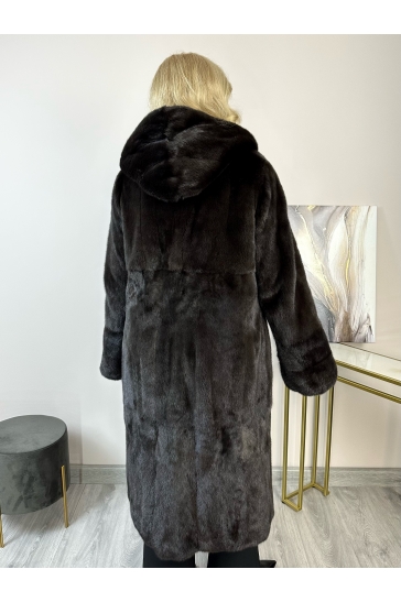 Шуба из норки с капюшоном